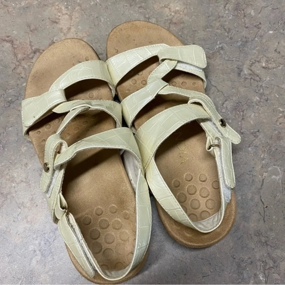 Vionic Paros Pearl Strappy Sandals Size 6